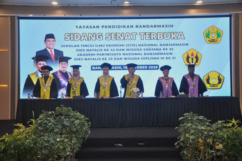 WISUDA STIE NASIONAL BANJARMASIN