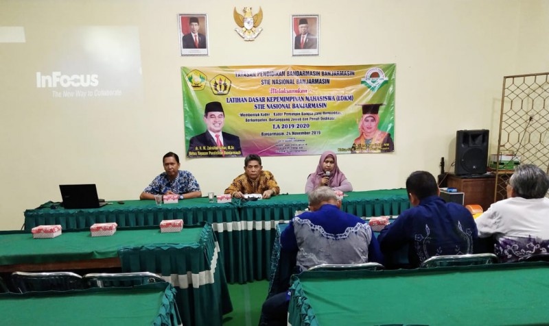 Latihan Dasar Kepemimpinan Mahasiswa STIE Nasional Banjarmasin